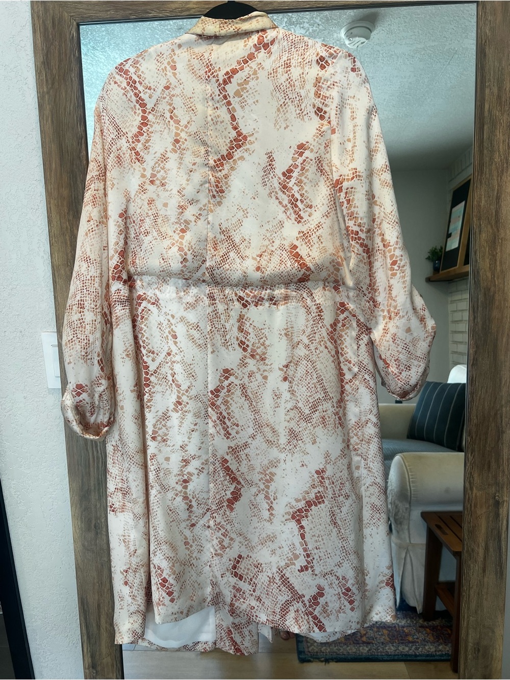 Lightweight Cream & Rust Snake-Print Robe jacket - Picture 6 of 8